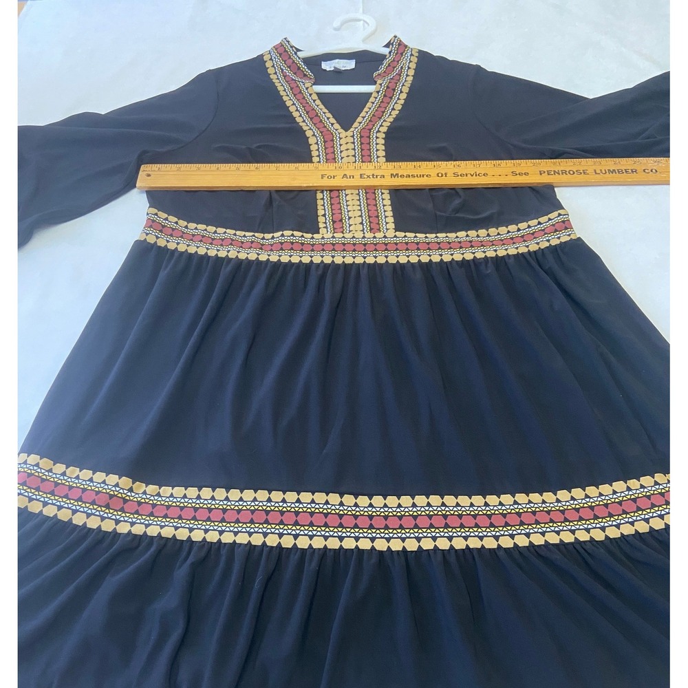 Signature by Robbie Bee Black‎ Embroidered V Neck Midi Dress Plus Size 1X - Picture 6 of 10